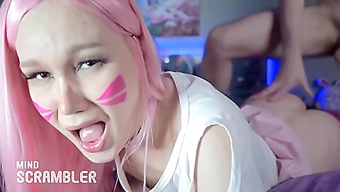 Two blonde sluts with huge ass getting fucked on the floor