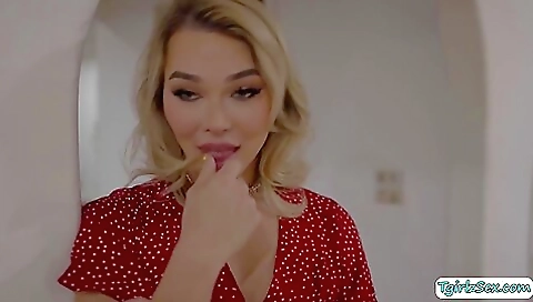 Busty blonde babe with a perfect ass is giving an anal sex vid