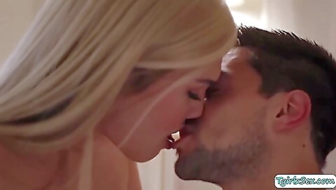 Bareback deepthroat anal action with a blonde shemale