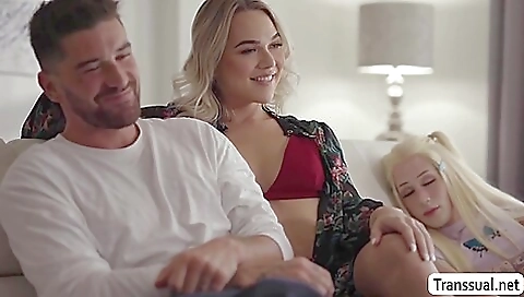 Blonde stepsis with a huge box gets out of it and sucks it