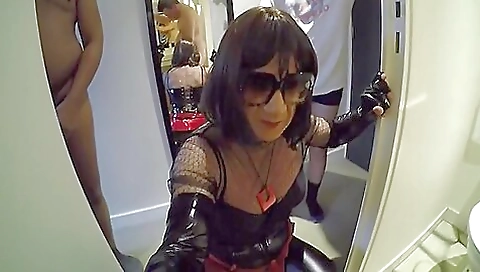 Guy fucks his ebony girlfriend and she gives him a dildo